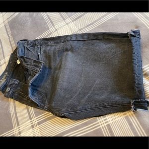 American Eagle Outfitters. Mens black denim short. Size 34W.
